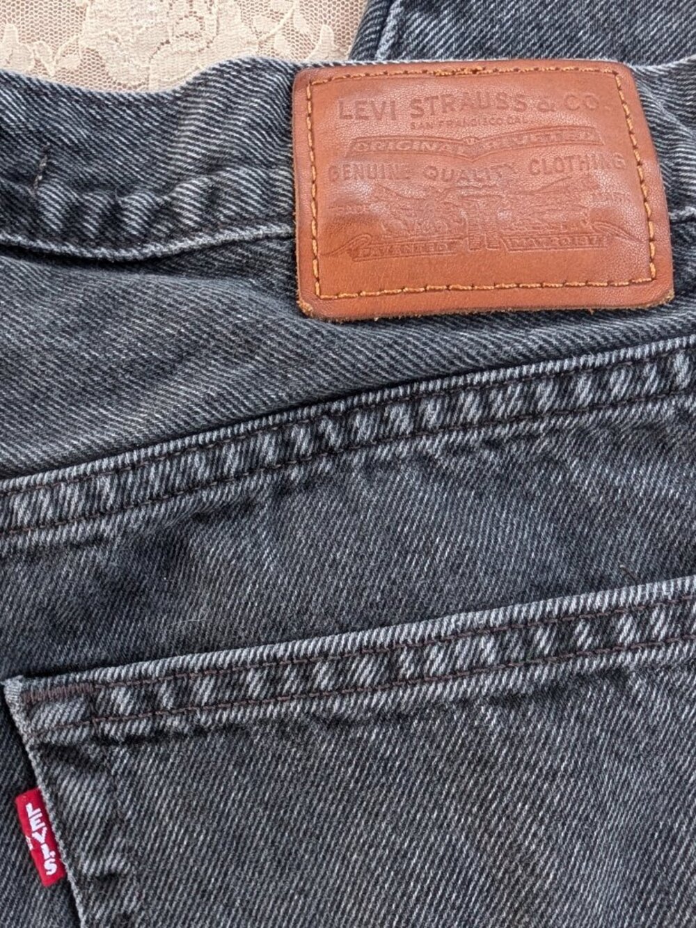 Levi's women's baggy dad jeans 100 cotton faded black size 27 VGUC - Picture 9 of 14